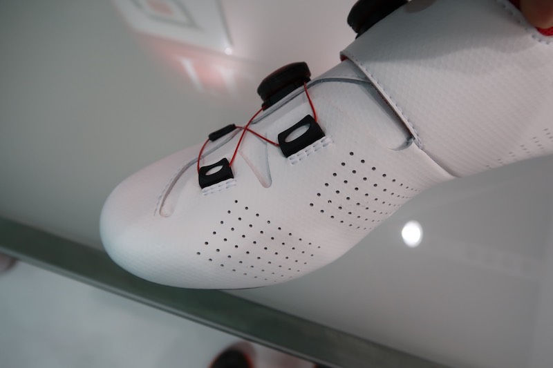 Crono R1 Cycling Shoe Boa lacing system Top Side