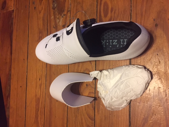 Fizik R1 Road Cycling Inside