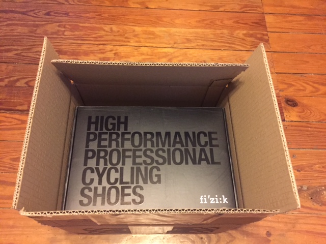 Fizik R1 Road Cycling Shoebox 1