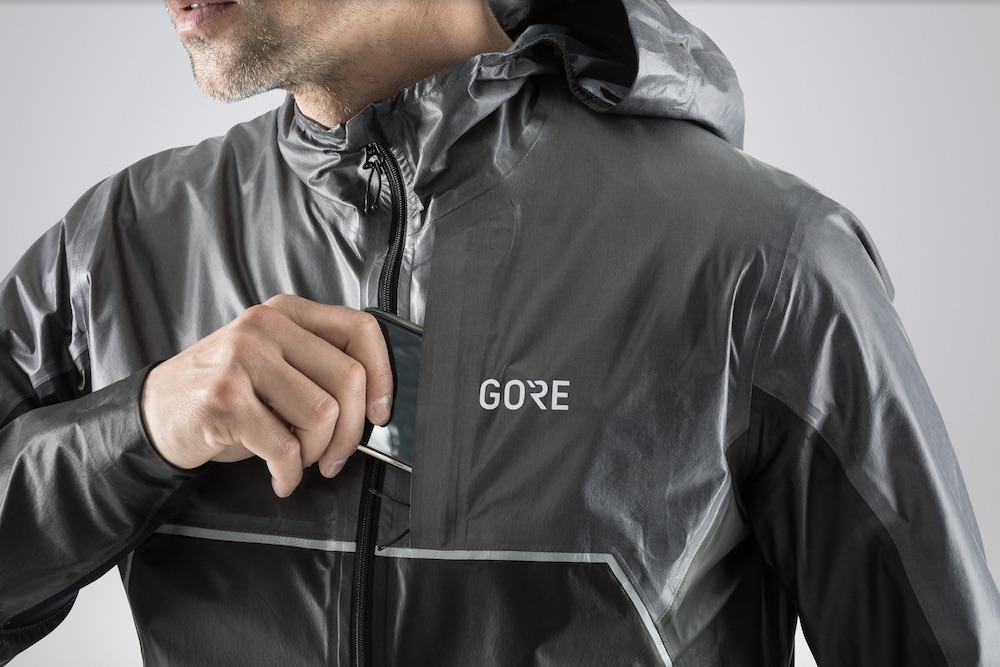 GORE R7 GORE-TEX SHAKEDRY HOODED JACKET Grey